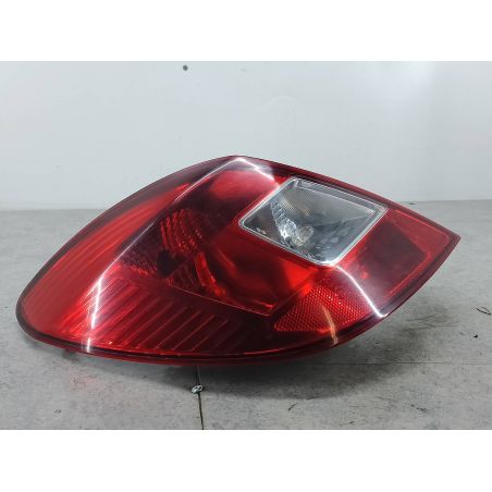 LAMPA TYLNA LEWA OPEL CORSA D 1.2 16V 80KM 1.2 16V 2008 13269050  Z157 80 4944 