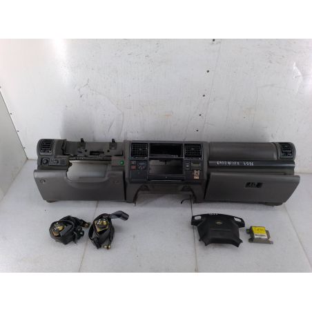 DESKA ROZDZIELCZA,KONSOLA PODUSZKI PASY LAND ROVER DISCOVERY II 2.5 TD5 139KM 2.5 TD5 1999 YWC106600 642 139 4996 