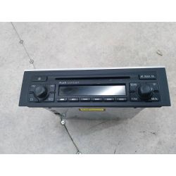 RADIO FABRYCZNE AUDI A4 B7 2.0 TFSI 200KM2.0 TFSI2005LY1Q2004934                                            