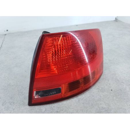 LAMPA TYLNA PRAWA AUDI A4 B7 2.0 TFSI 200KM 2.0 TFSI 2005 8E9945096E 484002 LY1Q 200 4934 