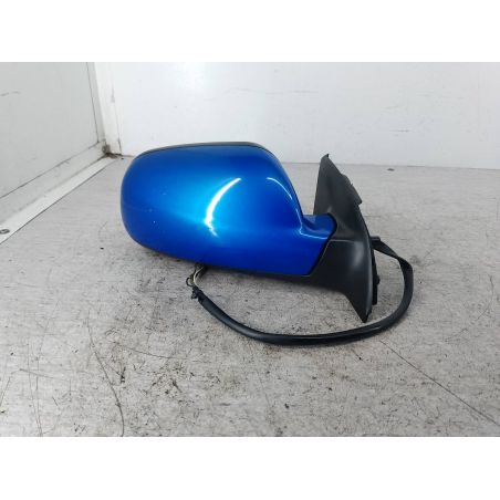 LUSTERKO PRAWE PEUGEOT 307 1.4 16V 88KM 1.4 16V 2004 KMF 88 4985 