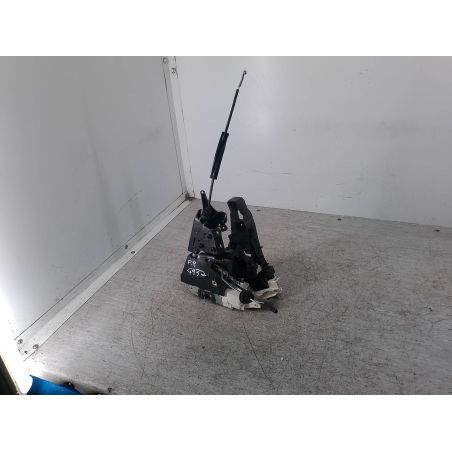 ZAMEK DRZWI PRAWY PRZÓD MERCEDES-BENZ KLASA A W169 2.0 CDI 109KM 2.0 CDI A180 2005 1697202835 761 109 4937 