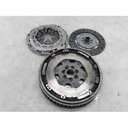 KOŁO DWUMASOWE KOMPLETNE NISSAN QASHQAI I 1.5 DCI 109KM 1.5 DCI 2011 323083710 415040010 123072810  Z11 109 5079 