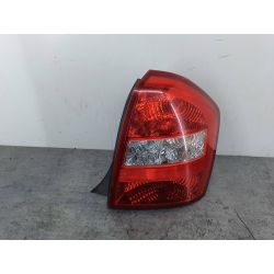 LAMPA TYLNA PRAWA KIA CERATO 1.6 16V2004EB1054963                                            