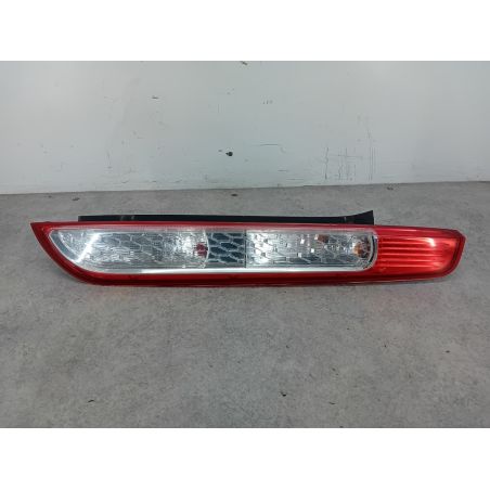 LAMPA TYLNA PRAWA FORD FOCUS II FL 1.6 TDCI 2008 8M51-13404-A 03 90 5076 