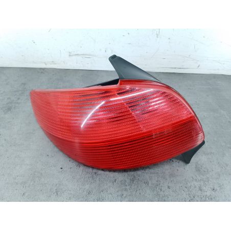 LAMPA TYLNA LEWA PEUGEOT 206 1.1 i 60KM 1.1 i 2001 EYL 60 5176 