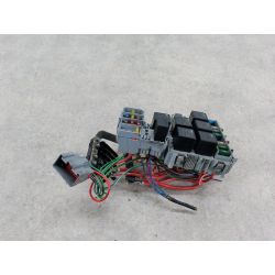 SKRZYNKA BEZPIECZNIKÓW VOLVO XC90 I 2.4 D 163KM2.4 D5200530656936467-461635196                                            