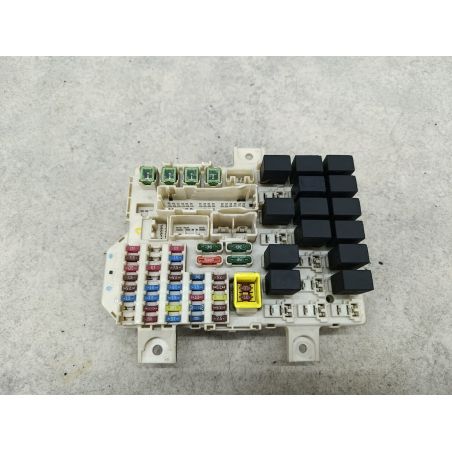 SKRZYNKA BEZPIECZNIKÓW MITSUBISHI COLT VI