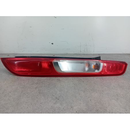 LAMPA TYLNA PRAWA FORD FOCUS II 1.6 TDCI 109KM 1.6 TDCI 2004 03 109 5173 