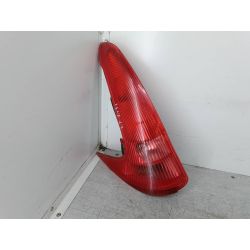 LAMPA TYLNA LEWA PEUGEOT 206 SW 1.4 i 16V 88KM1.4  i 16V2003 EZR885193                                            