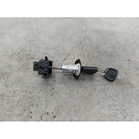 STACYJKA OPEL CORSA C 1.3 CDTI 70KM 1.3 CDTI 2004 13168306  90589314  09115863 Z163 70 5034 