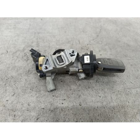 STACYJKA VOLVO V40 I