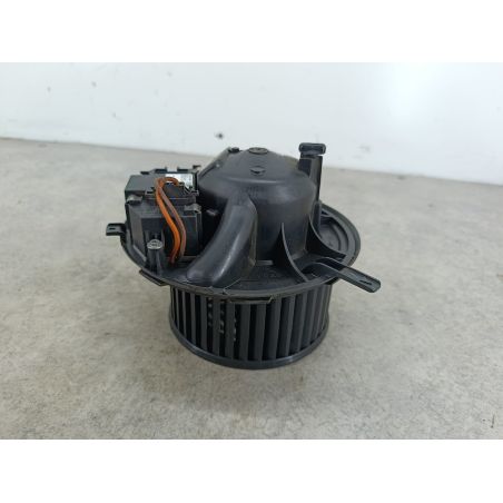 WENTYLATOR NAWIEWU, DMUCHAWA VW PASSAT B6 2.0 TDI 140KM 2.0 TDI 2006 3C1820015G  3C0907521 LC9X 140 5305 