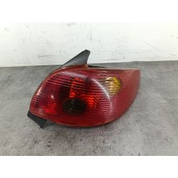 LAMPA TYLNA PRAWA PEUGEOT 206 FL 1.1 60KM1.1 i2005 EGJ605221                                            