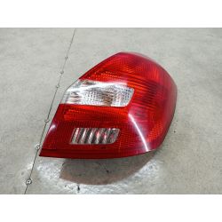 LAMPA TYLNA PRAWA SKODA FABIA II 1.2 HTP 12V 70KM1.2 HTP20105J6945096 5J6945112 5J6945096ALF8J705417                                            