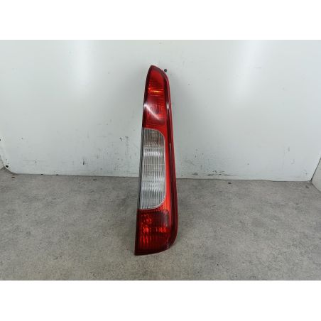 LAMPA TYLNA PRAWA FORD FOCUS C-MAX 1.6 1.6 16V 2004 3M5113A602-AA  Z3 100 5388 