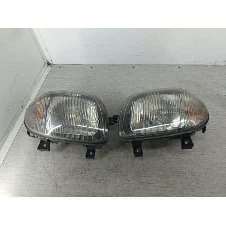 LAMPY PRZÓD KOMPLET RENAULT CLIO II 1.2 1999 7701697618    7701697617 HELLA NV783 58 5357 
