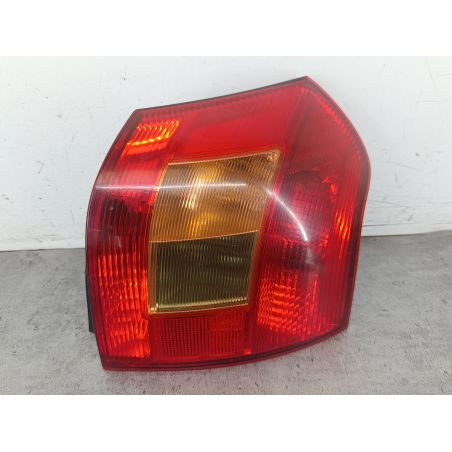 LAMPA TYLNA PRAWA TOYOTA COROLLA IX E12 1.4 16V VVT-I 97KM 1.4 VVT-I 2002 02-51 KOITO 8Q3 97 5259 