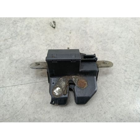 ZAMEK KLAPY FIAT GRANDE PUNTO