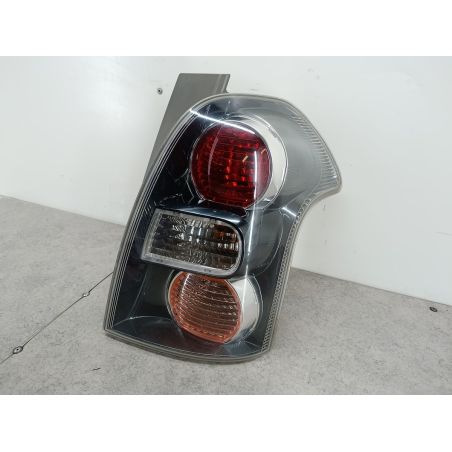 LAMPA TYLNA PRAWA TOYOTA COROLLA VERSO II 2.2 D-4D 177KM 2.2 D-4D 2007 81550-0F080 3N0 177 5250 