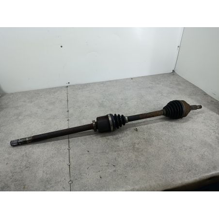 PÓŁOŚ PRAWA PRZÓD OPEL VIVARO A 2.5 CDTI 146KM 2.5 CDTI 2011 Z147 145 5403 