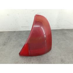 LAMPA TYLNA PRAWA RENAULT CLIO II 1.220017700410516585354                                            
