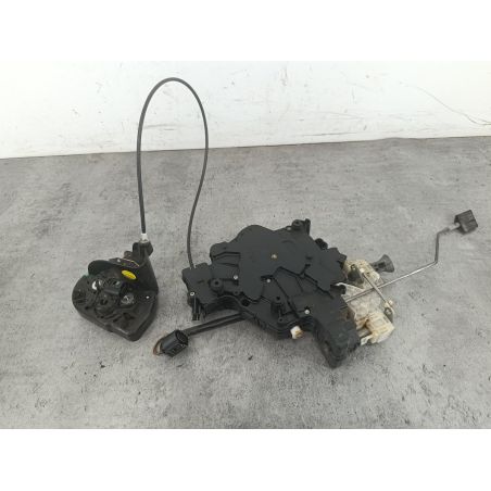 ZAMEK DRZWI PRZESUWNYCH PRAWYCH VW CADDY III FL 1.6 TDI 75KM 1.6 TDI 2011 2K0843654BB  2K5843604A LA7W 75 5419 