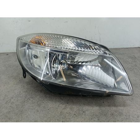 LAMPA PRZÓD PRAWA SKODA FABIA II 1.4 16V 85KM 1.4 16V 2008 LA7W 85 5369 