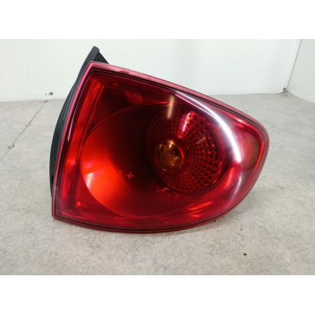 LAMPA TYLNA PRAWA SEAT ALTEA 2.0 TDI 140KM 2.0 TDI 2004 5P0945096D 5P0945112 LS7N 140 5300 