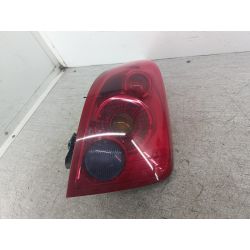 LAMPA TYLNA PRAWA NISSAN PRIMERA III P12 1.8 16V 115KM1.8 16V200389077068   26550AU21BKY51155254                                            