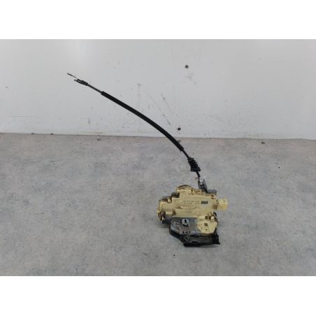 ZAMEK DRZWI PRAWY TYŁ VW PASSAT B6 2.0 TDI 140KM 2.0 TDI 2006 3C4839016A LC8Z 140 5133 