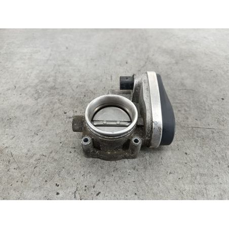 PRZEPUSTNICA BMW 3 E46 FL 2.0 16V 318i 2003 13541439224-04  408.238/422/003 A08/7 143 5333 