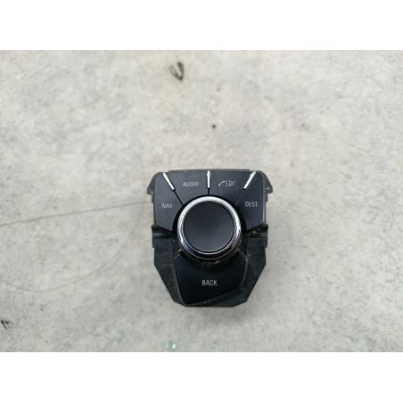 PANEL STEROWANIA NAWIGACJI OPEL INSIGNIA A 2.0 CDTI 160KM 2.0 CDTI 2011 13310070 Z176 160 5488 