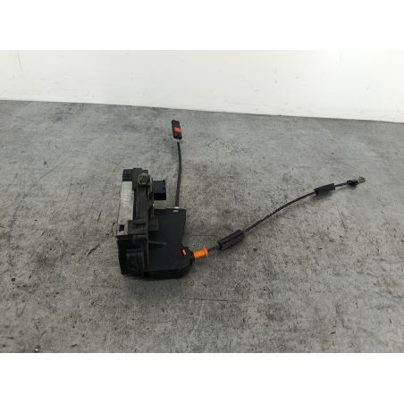 ZAMEK DRZWI PRAWY PRZÓD OPEL CORSA C 1.2 16V ECOTEC 80KM 1.2 16V 2005 13154792 Z163 80 5026 