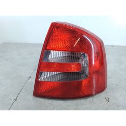 LAMPA TYLNA PRAWA SKODA OCTAVIA II 1.6 MPI 102KM1.6 MPI20121Z5945096A 1Z5945112ALF8L1025080                                            