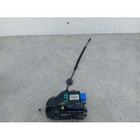 ZAMEK DRZWI PRAWY PRZÓD VW TOURAN I 1.9 TDI 105KM 1.9 TDI 2004 3D1837016 LA3W 105 4665 