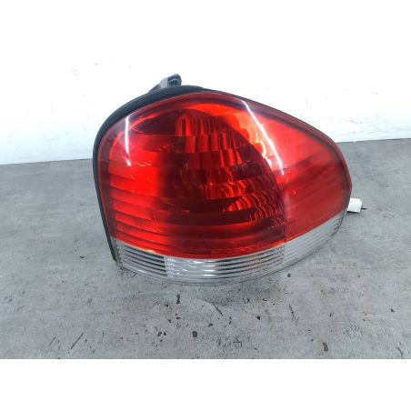 LAMPA TYLNA PRAWA HYUNDAI SANTA FE I 2.0 16V 2005 92402-265 LL 135 4196 