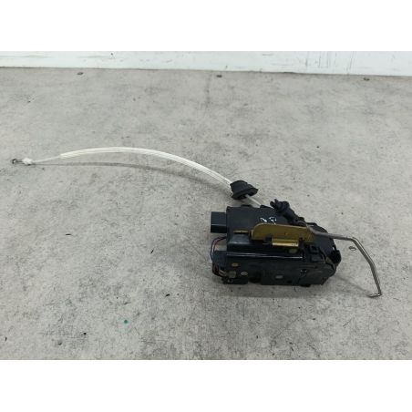 ZAMEK DRZWI LEWY PRZÓD AUDI A2 8Z 1.4 16V 75KM 1.4 16V 2000 LZ5R 75 5291 