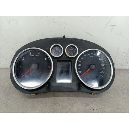 LICZNIK AUDI A2 8Z 1.4 16V 75KM 1.4 16V 2000 8Z0920900G 110.080.020  VDO LZ5R 75 5291 