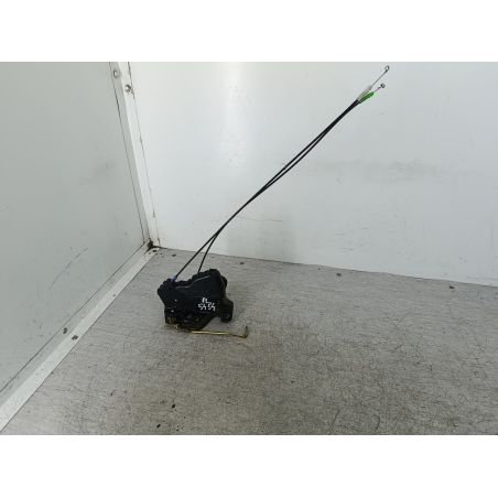 ZAMEK DRZWI LEWY PRZÓD TOYOTA AVENSIS II T25 2.0 D-4D 116KM 2.0 D-4D 2005 1C0 116 5454 