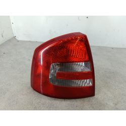 LAMPA TYLNA LEWA SKODA OCTAVIA II 1.6 FSI 115KM1.6 FSI20051Z5945111A 1Z5945095ALF8F1155738                                            