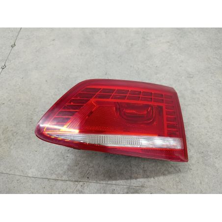 LAMPA TYLNA PRAWA W KLAPE VW PASSAT B7 2.0 TDI 140KM 2.0 TDI 2012 LC9X 140 5692 