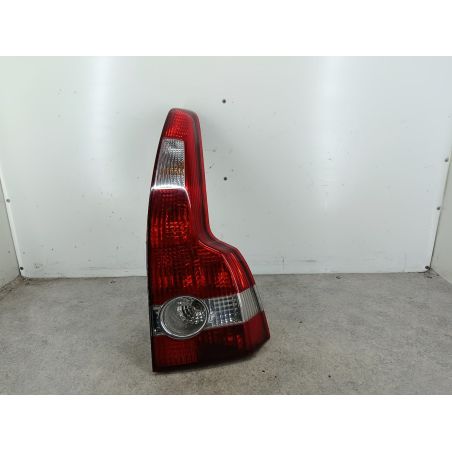 LAMPA TYLNA PRAWA VOLVO V50 1.8 125KM 1.8 16V 2004 30698921 459-46 125 5465 