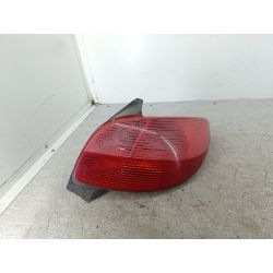 LAMPA TYLNA PRAWA PEUGEOT 206 1.4 i 75KM1.4 i1999EGE755695                                            