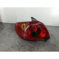 LAMPA TYLNA LEWA PEUGEOT 206 FL 1.1 60KM1.12005 EZR605671                                            