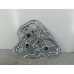 PODNOŚNIK SZYBY PRAWY TYŁ Z STELAŻEM HYUNDAI I30 I 1.4 DOHC 109KM1.4 16V200983480-2R0007F1095658                                            