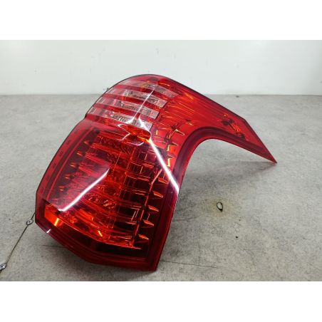 LAMPA TYLNA PRAWA PEUGEOT 5008 1.6 VTI 120KM 1.6 VTI 2011 KPS 120 5789 