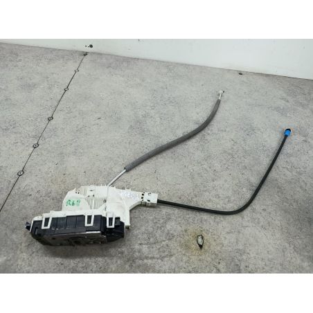 ZAMEK DRZWI PRAWY PRZÓD MERCEDES-BENZ SPRINTER W906 2.2 CDI 2.2 211 CDI 2006 A9067200135 9147 109 5797 