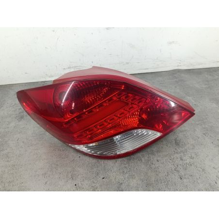 LAMPA TYLNA LEWA PEUGEOT 207 1.6 HDI 90KM 1.6 HDi 2010 9686566080  EXL 90 5716 