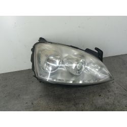 LAMPA PRZÓD PRAWA OPEL CORSA C 1.2 16V ECOTEC 80KM1.2 16V200613237262Z157805590                                            